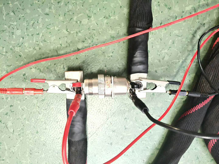 航天航空充電樁耦合插頭大電流溫升及電阻測試裝置安裝現場